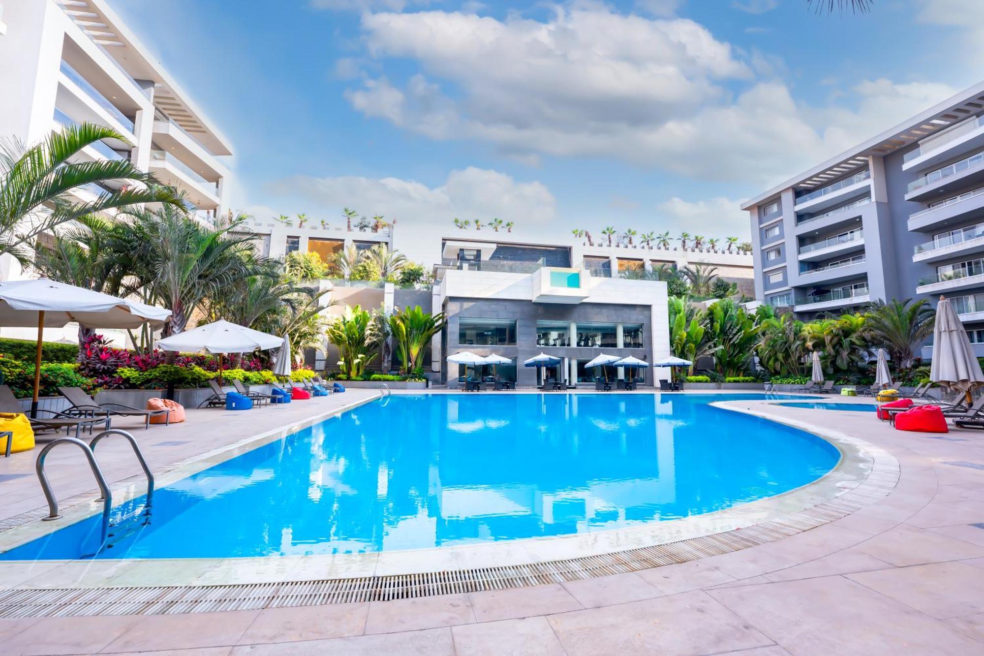 Apartment Elegant 2-bedroom Near Airport *