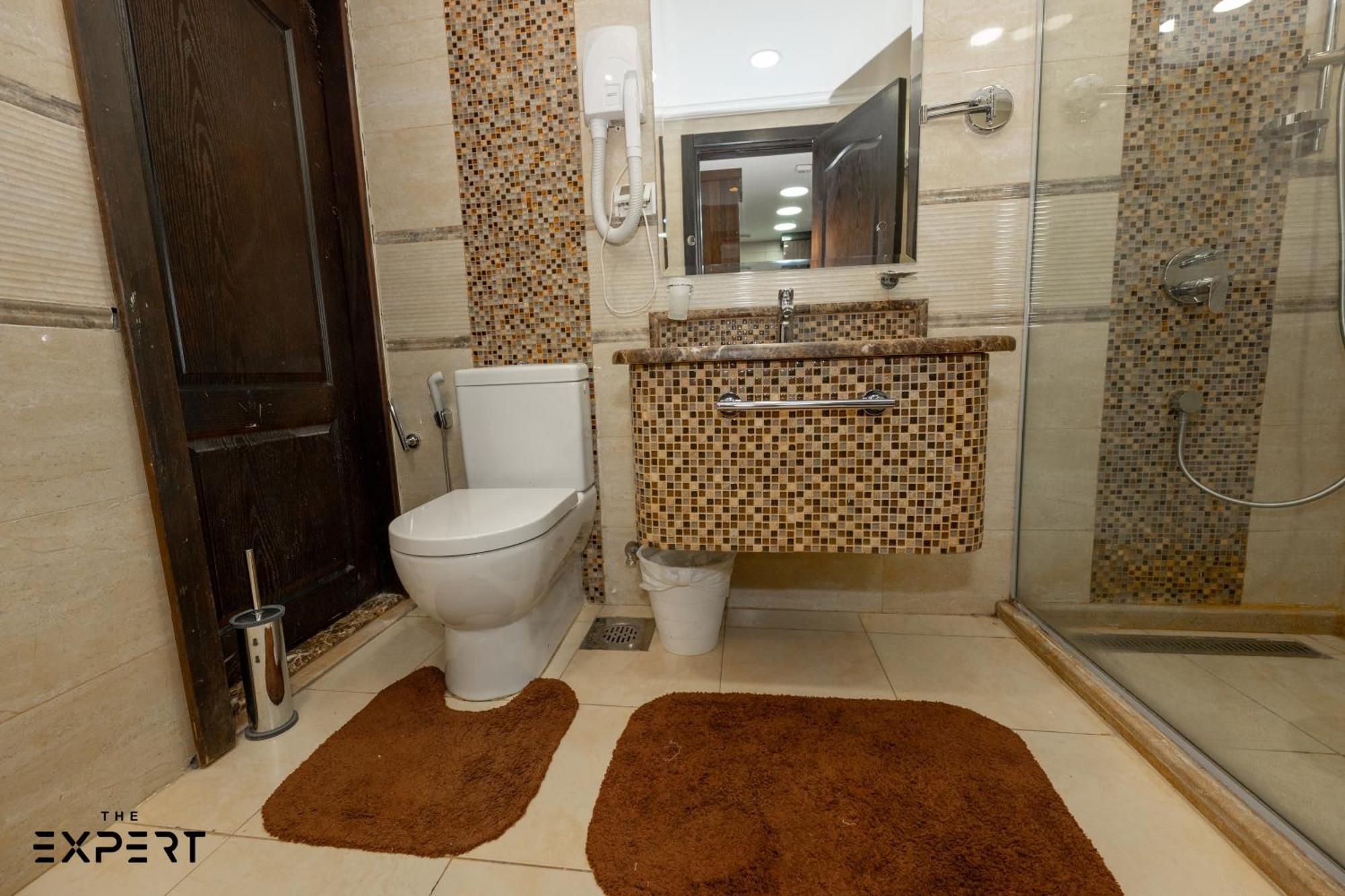 Apartment Elegant 2-bedroom Near Airport Cairo